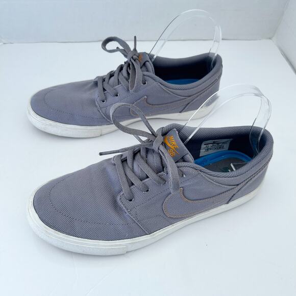 Nike SB Solorsoft Portmore II Sneakers Size 8.5 Gray Skate Shoe Lace Up Low Top - Picture 1 of 7